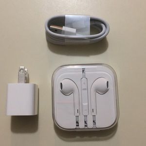 BRAND NEW APPLE EAR PHONES AND CHARGER